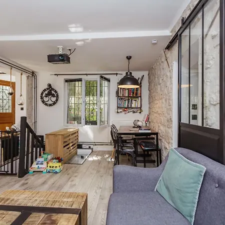 Apartment Atypical Flat Like A House In Paris