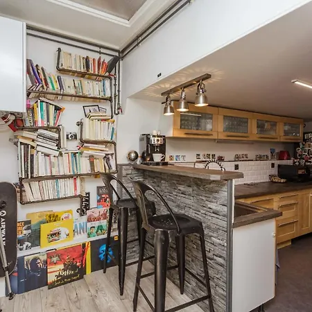 Atypical Flat Like A House In Apartment